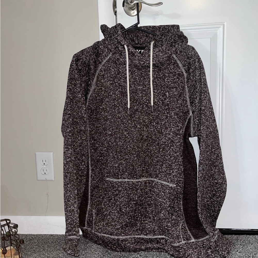 Size L Men’s Buckle Pull Over with tags